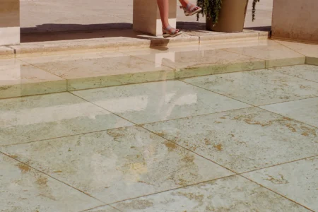 What Are the Pros & Cons of Travertine Floor Tiles?